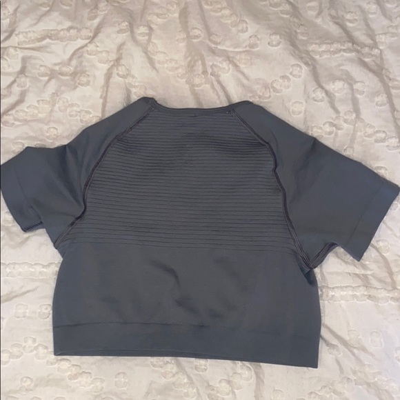 Alphalete Revival Crop - Picture 2 of 4